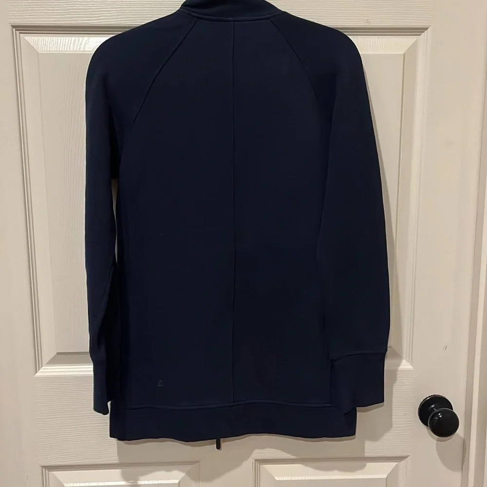 Lululemon Back to It wrap jacket, size 4
